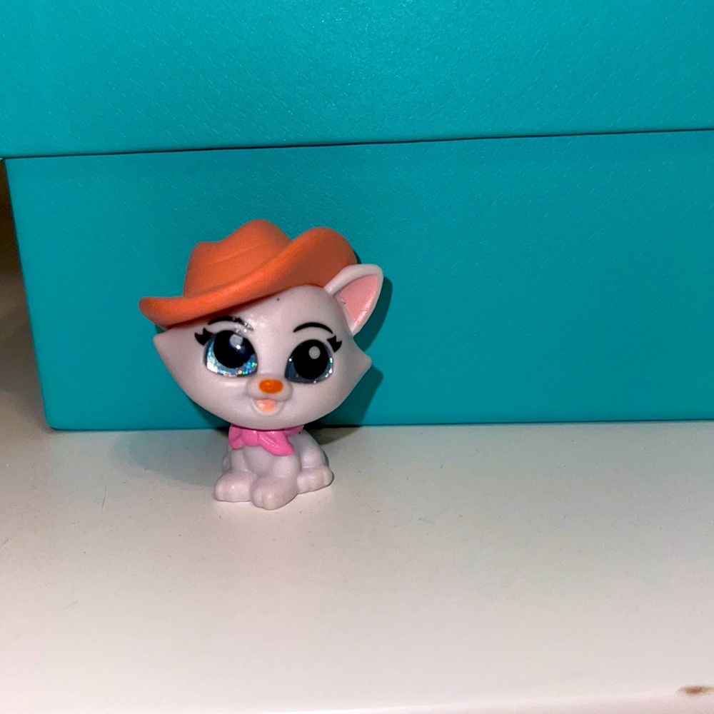 Disney Doorables Let’s Go Series Marie